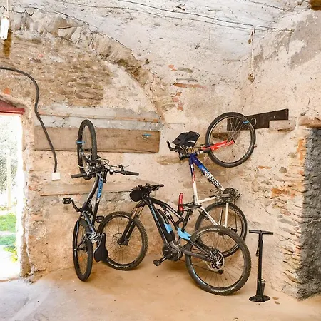 Antica Casa Del Canto-relax, Natura, Bike, Fast Wifi, Private Parking בית נופש