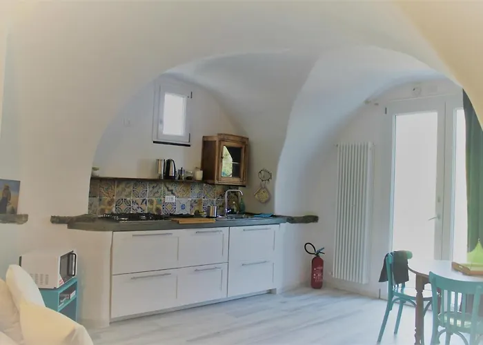 Feriehus Antica Casa Del Canto-relax, Natura, Bike, Fast Wifi, Private Parking