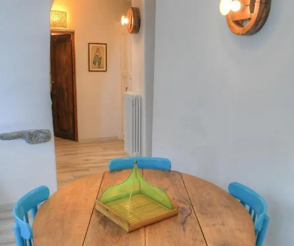 Antica Casa Del Canto-relax, Natura, Bike, Fast Wifi, Private Parking Feriehus